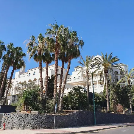 Apartmán Luxury Apartment, Comfort And Relax, Views Of The Pool